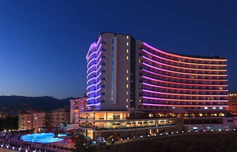 Daiyamondo Resort and Spa .